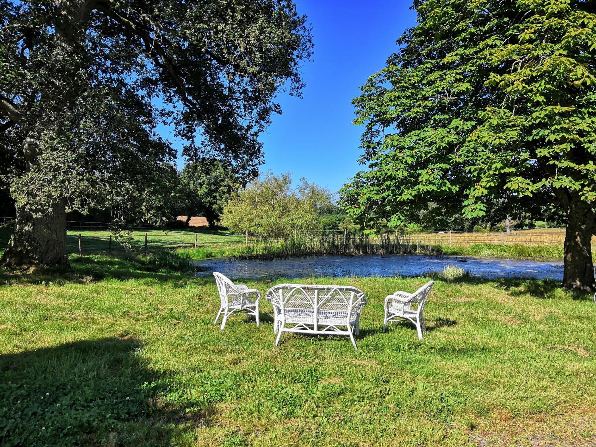 La Marquise Penchee Bed & Breakfast Orsennes Екстериор снимка